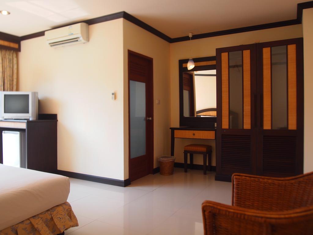 Summer Inn Ламаи-Бич Экстерьер фото